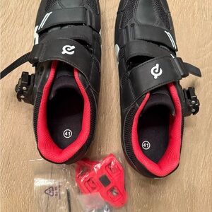 PELOTON Cycling Shoes Size 41 - BRAND NEW NEVER WORN